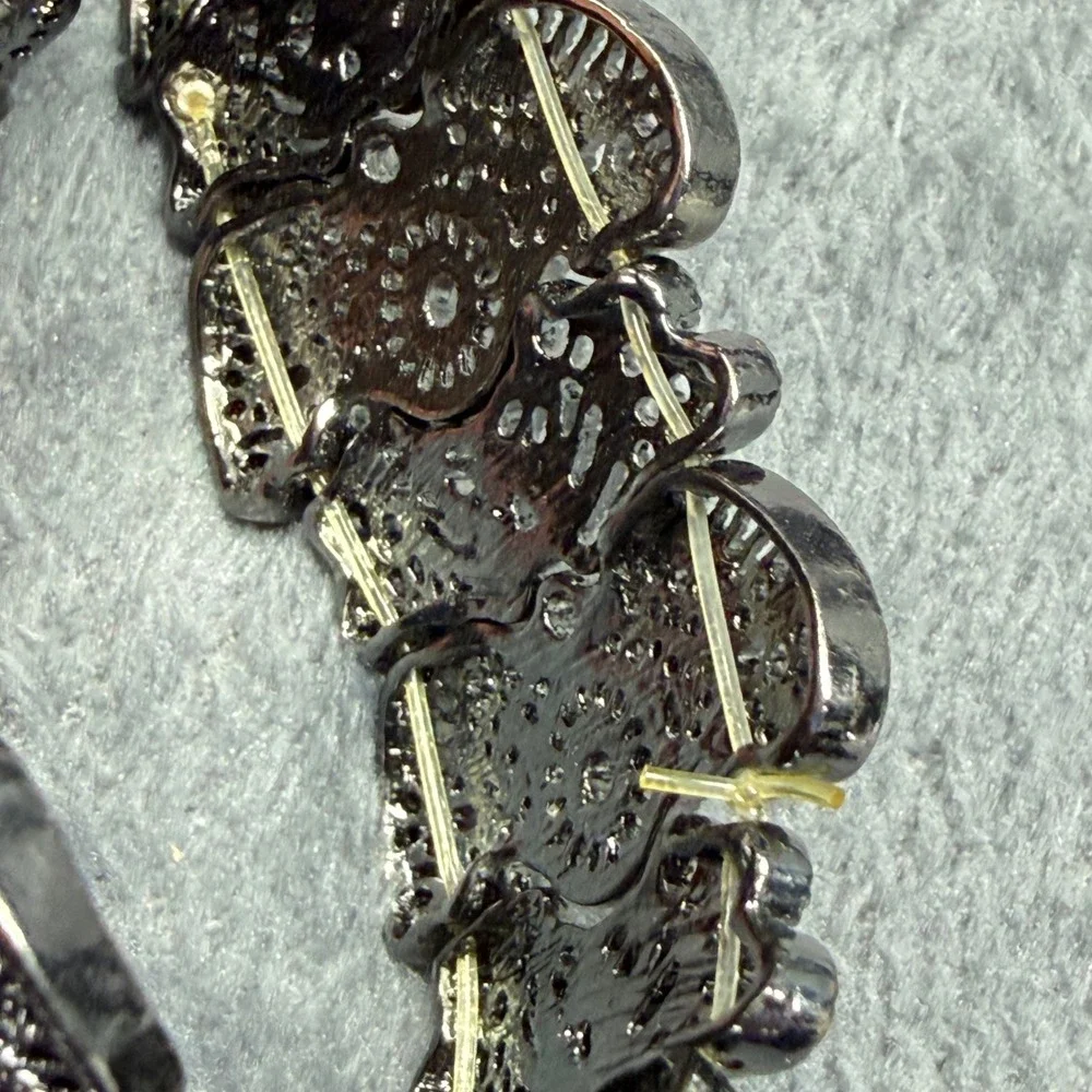 Ornate‎ Filigree Stretch Bracelet Silver Tone Lace Overlay Wide Cuff 9.5 in